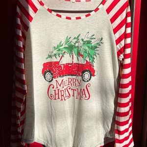 Red VW bug Merry Christmas t-shirt
Women’s XL
New w/o tags
